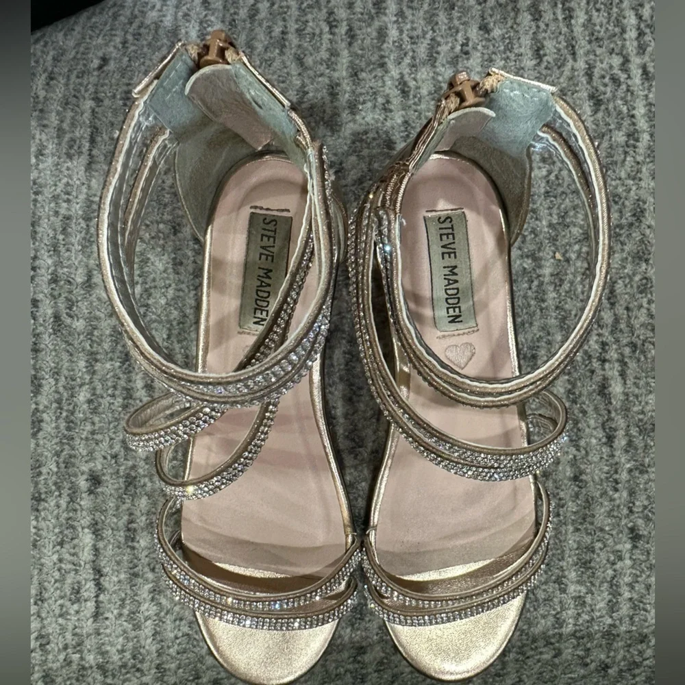 STEVE MADDEN Girls Jsweetst Rose Gold Dress wedge Sandal with rhinestones